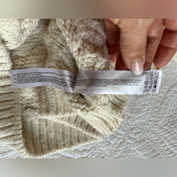 Zara. Basic knit sweater. Size L. - Picture 13 of 13